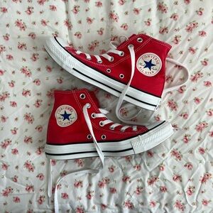 Converse Red High-Top Sneakers Classic Canvas Design
